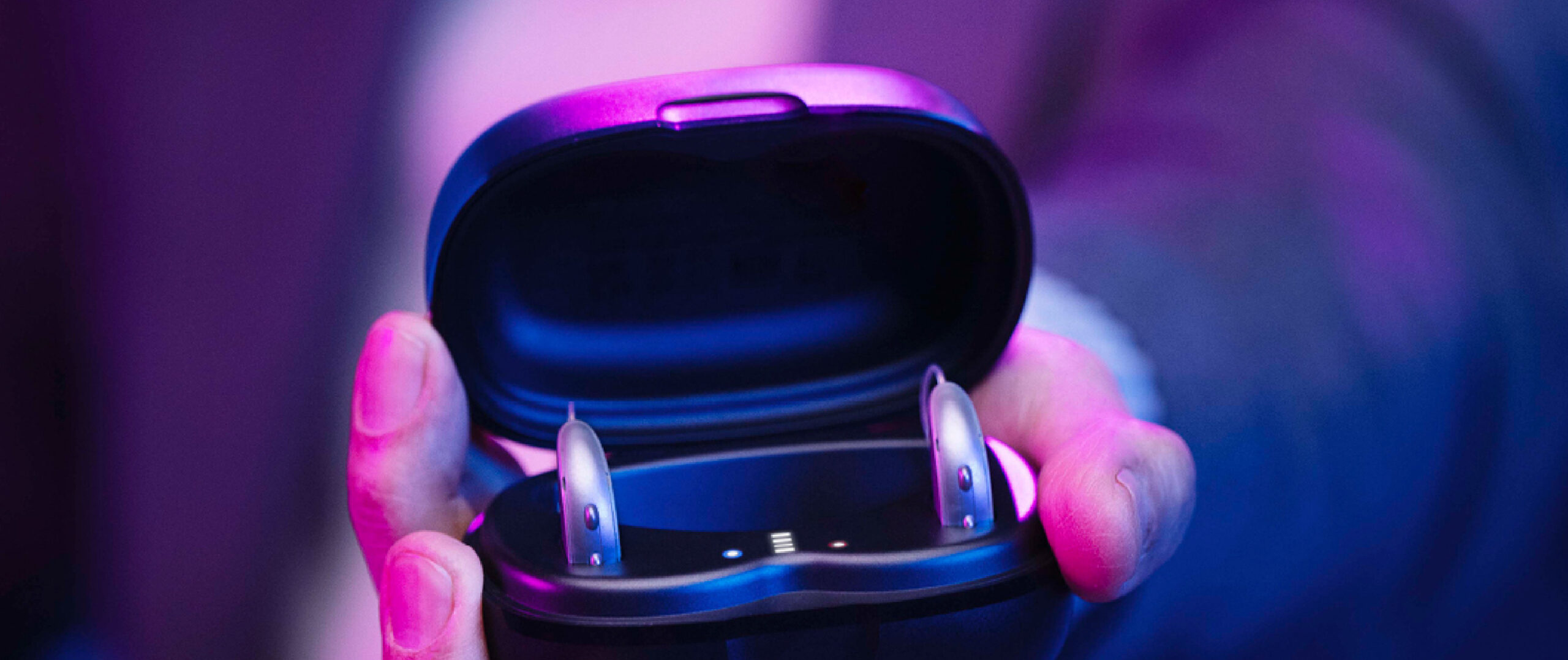 AUDIBEL Intrigue AI Şarj Kutusu